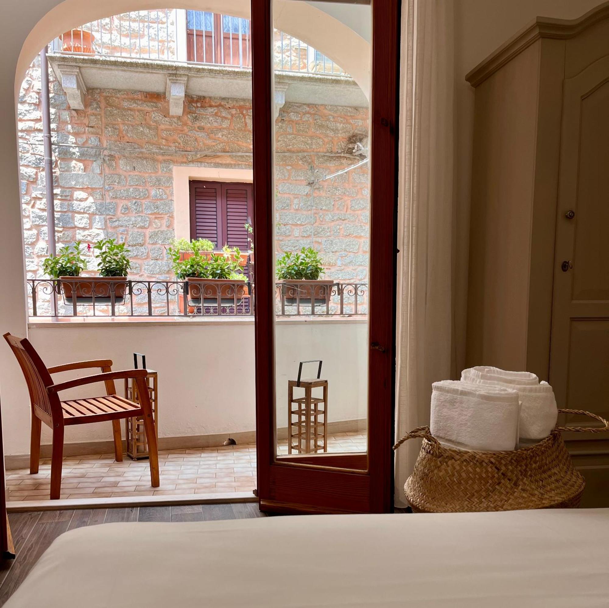 Carrales Guest House Nuoro (Sardinia) Exterior foto